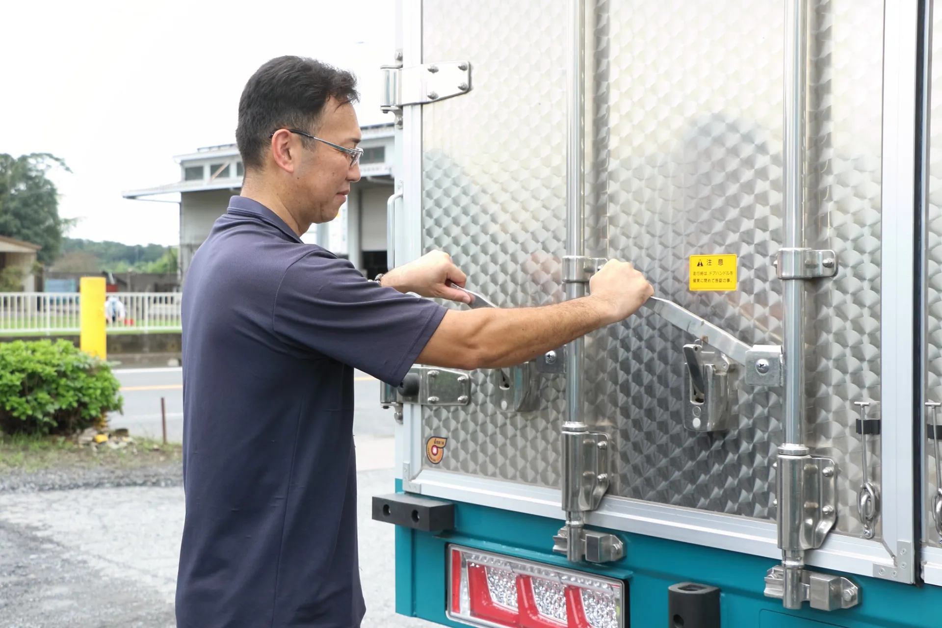 紙管・医療器具の配送ドライバー